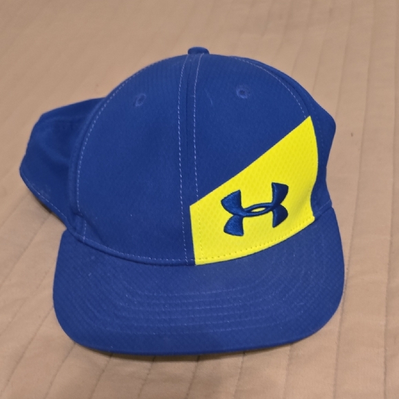 Under Armour Kids Cap in Blue and Yellow - Picture 1 of 6